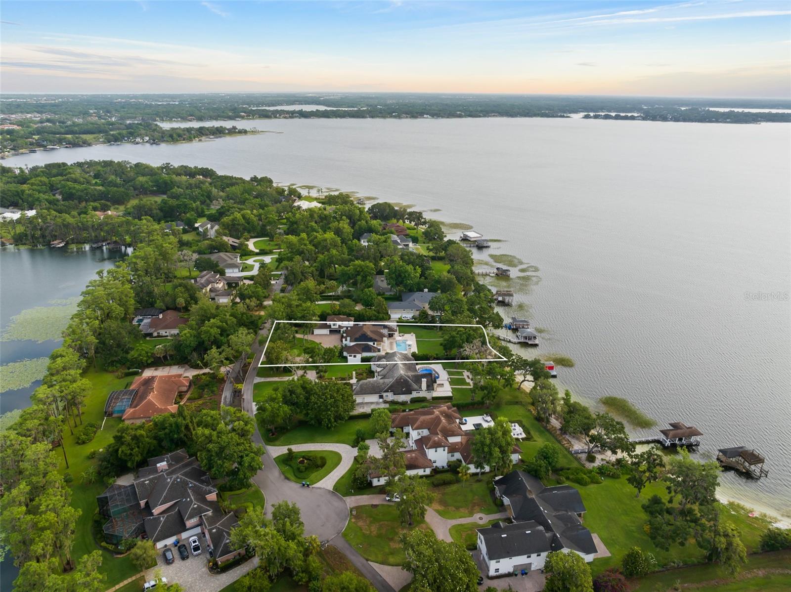 Image 5 of 97 For 1455 Kelso Boulevard