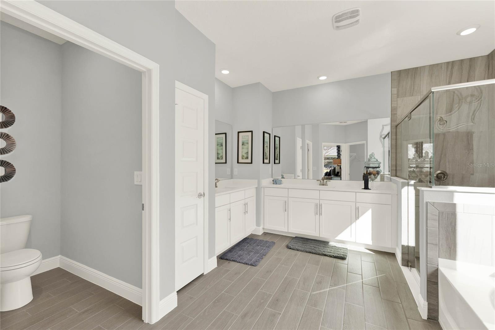 Image 12 of 33 For 11057 Hollow Bay Drive