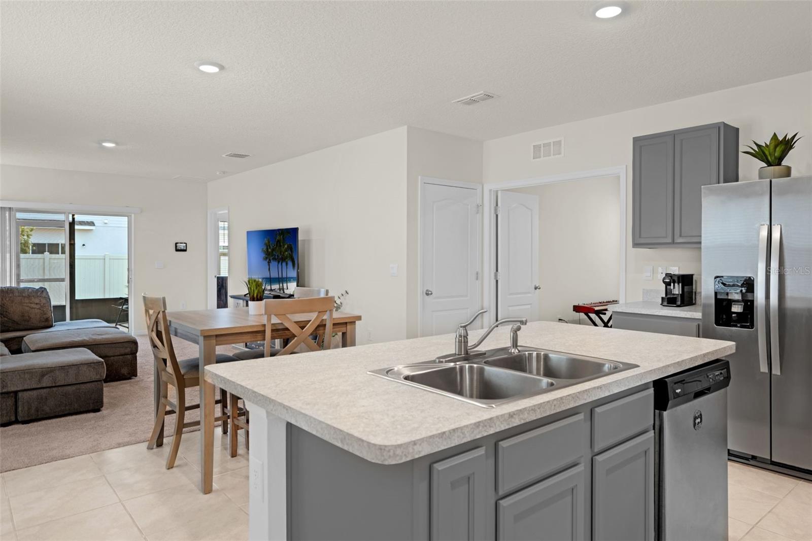 Image 4 of 39 For 1323 Berry Lane