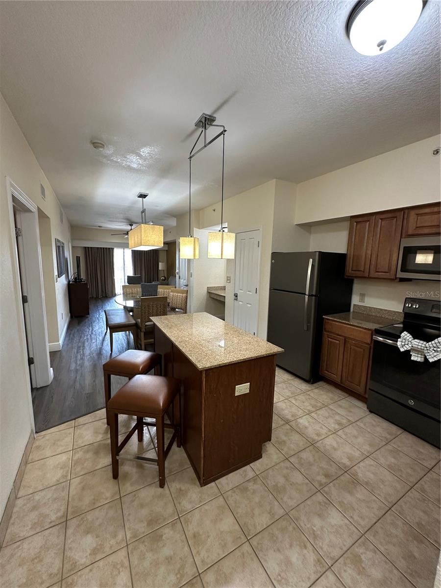 Image 10 of 52 For 12527 Floridays Resort Drive 506-e