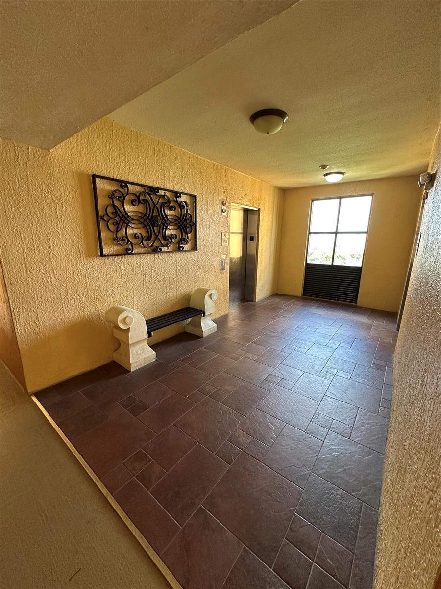 Image 8 of 52 For 12527 Floridays Resort Drive 506-e