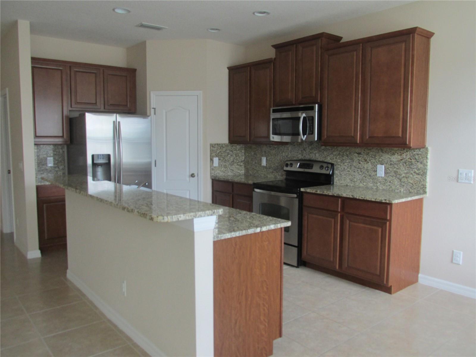 Image 2 of 15 For 4956 Maple Park Street