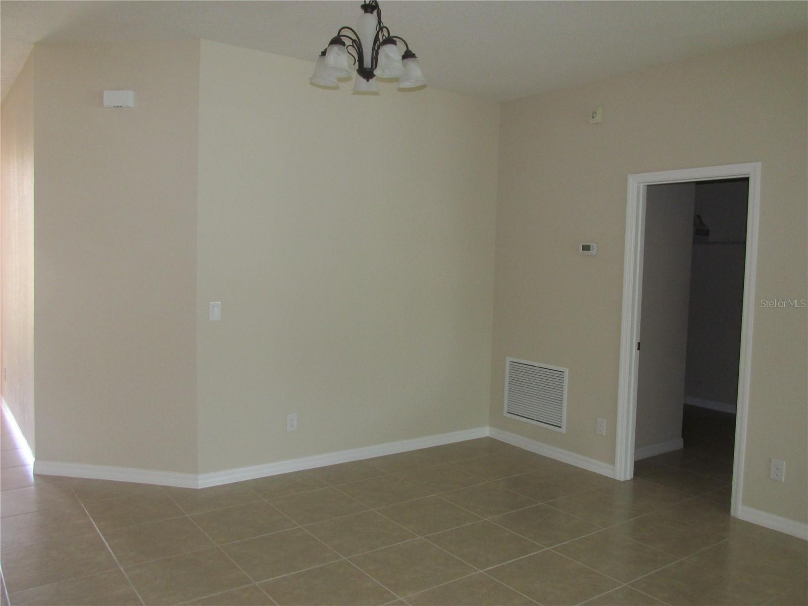 Image 5 of 15 For 4956 Maple Park Street