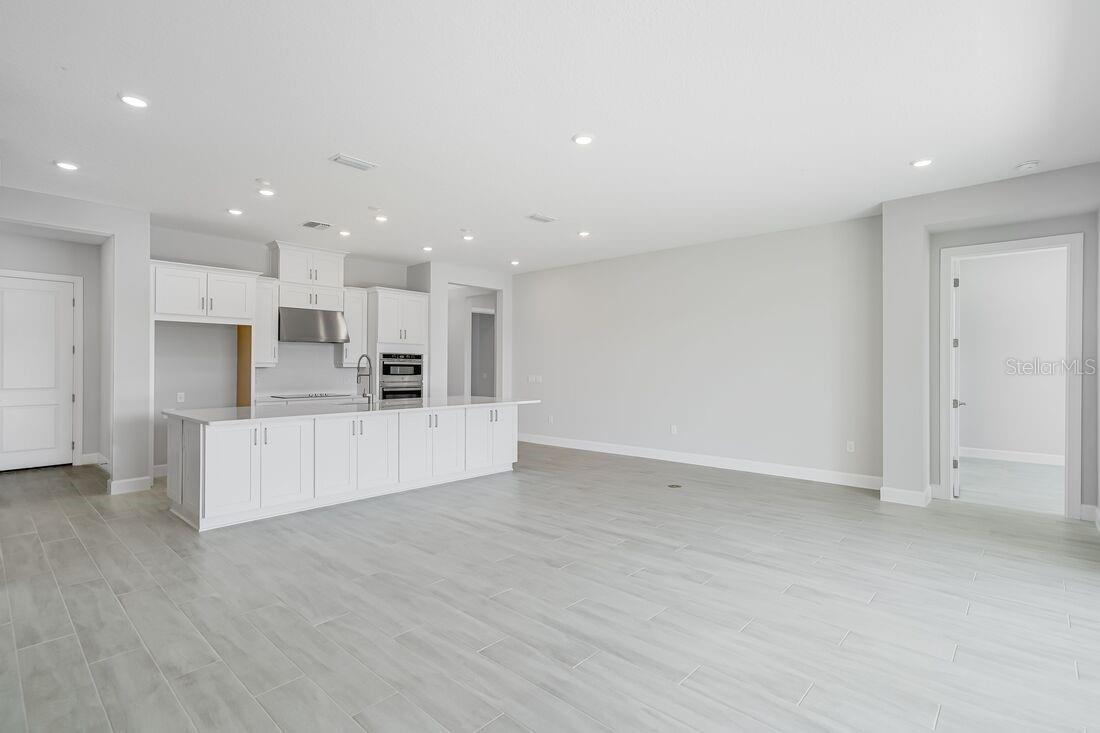 Image 27 of 42 For 5652 Nevis Terrace