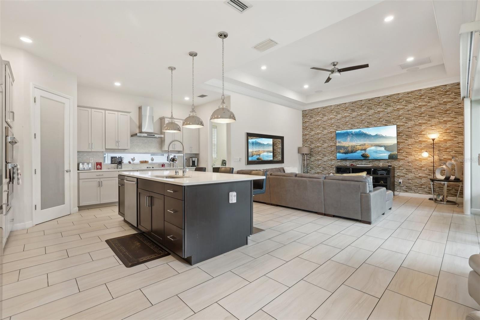 Image 14 of 68 For 2586 Lancaster Ridge