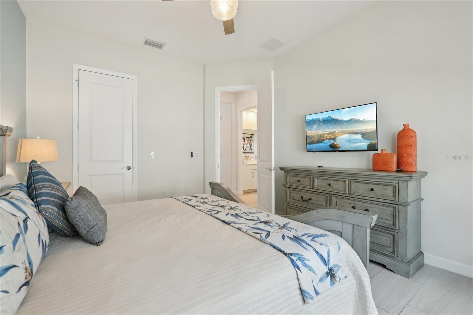 Image 34 of 68 For 2586 Lancaster Ridge