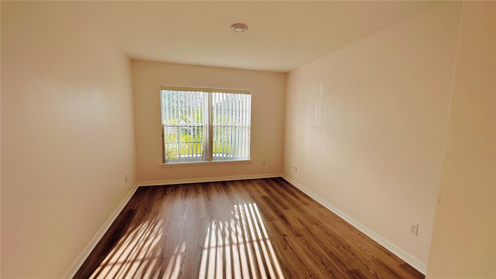 Image 7 of 12 For 15637 Carina Drive