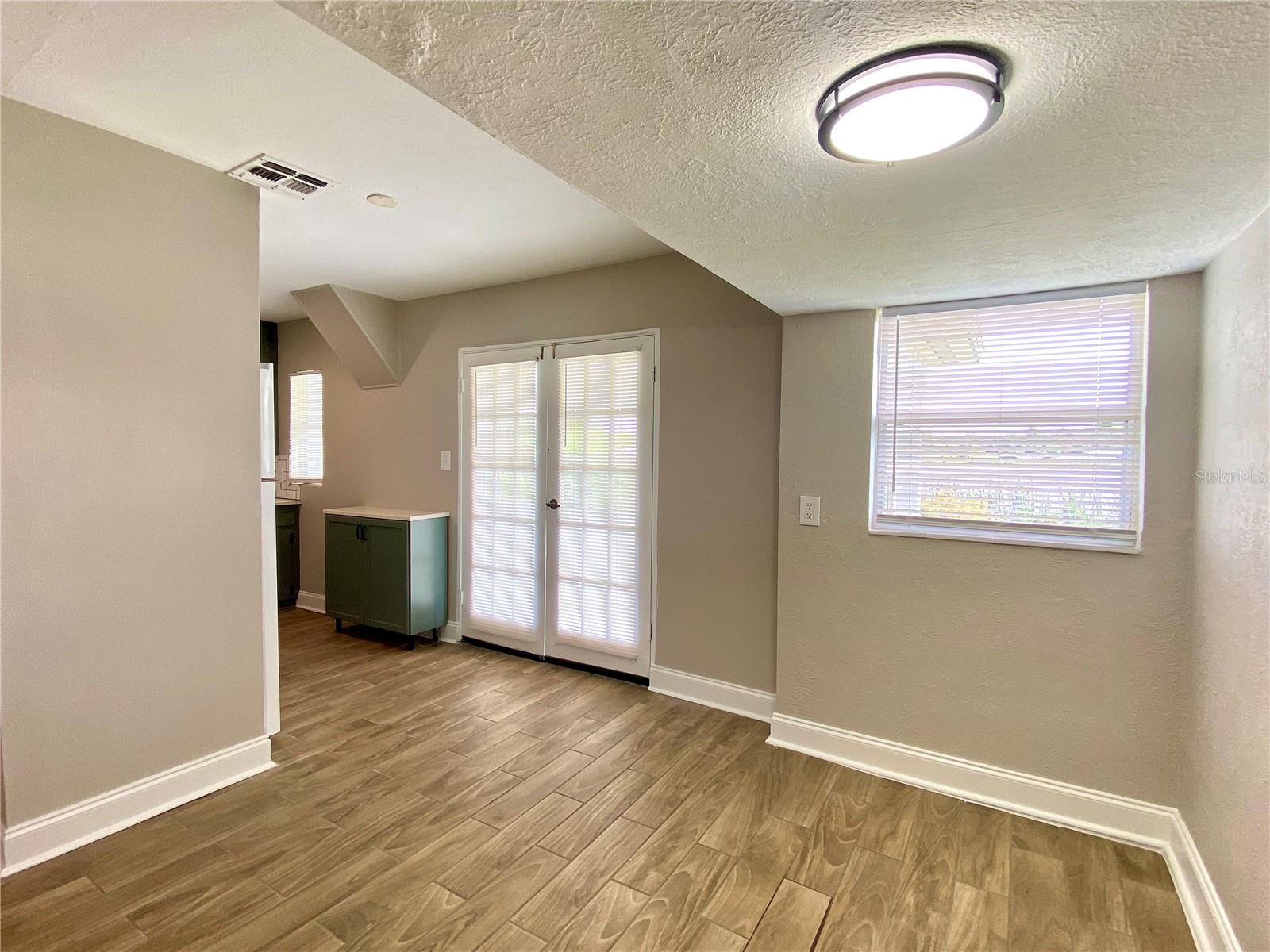 Image 12 of 25 For 311 Lake Annie Drive