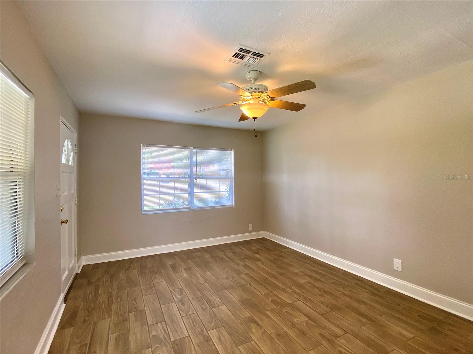 Image 8 of 25 For 311 Lake Annie Drive