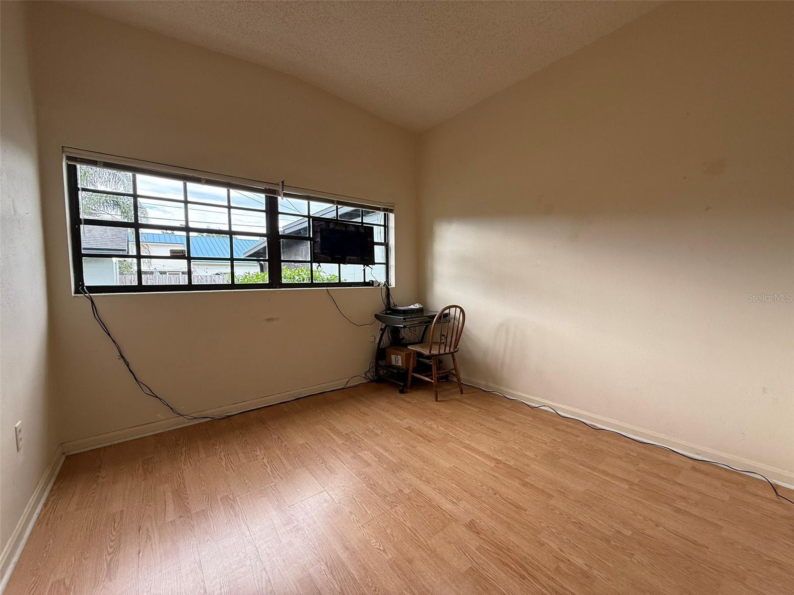 Image 32 of 46 For 6615 Beamer Way