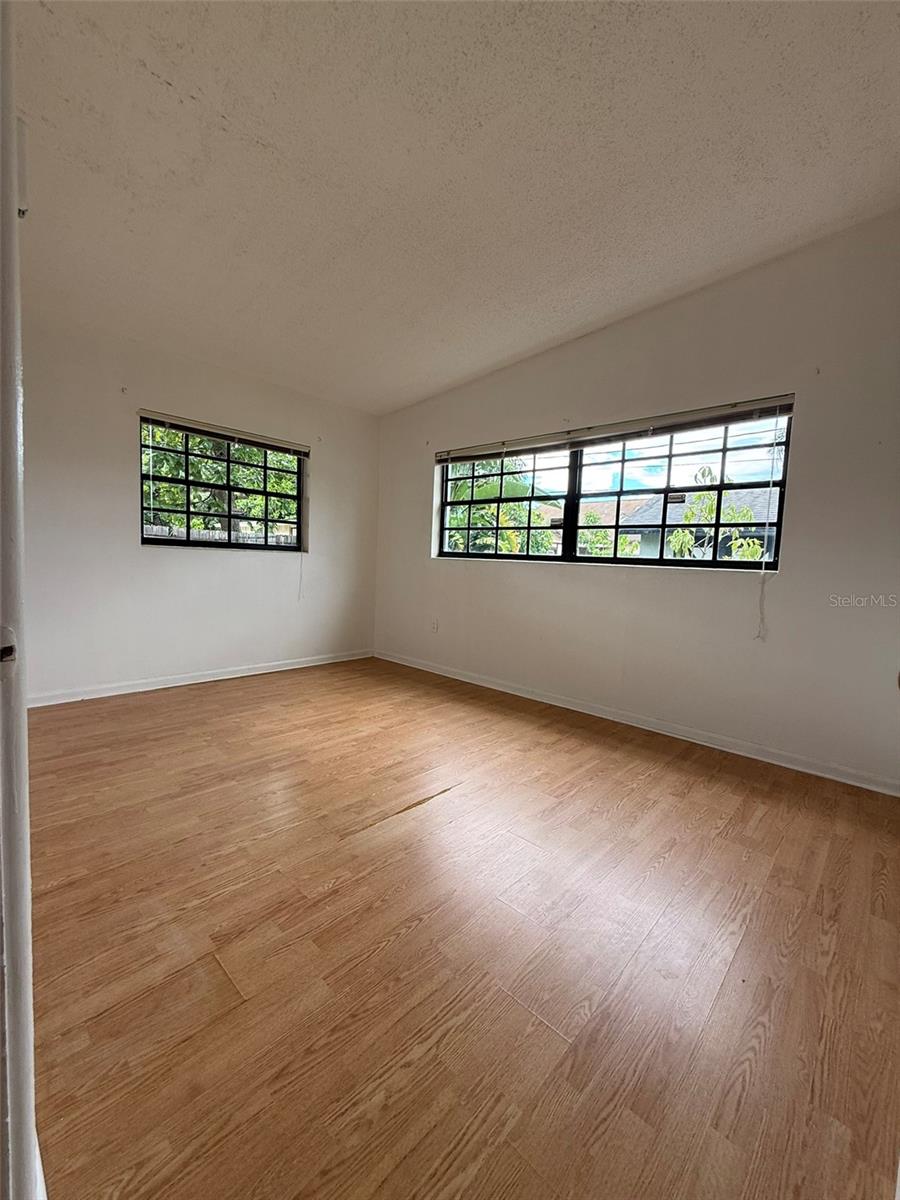 Image 33 of 46 For 6615 Beamer Way