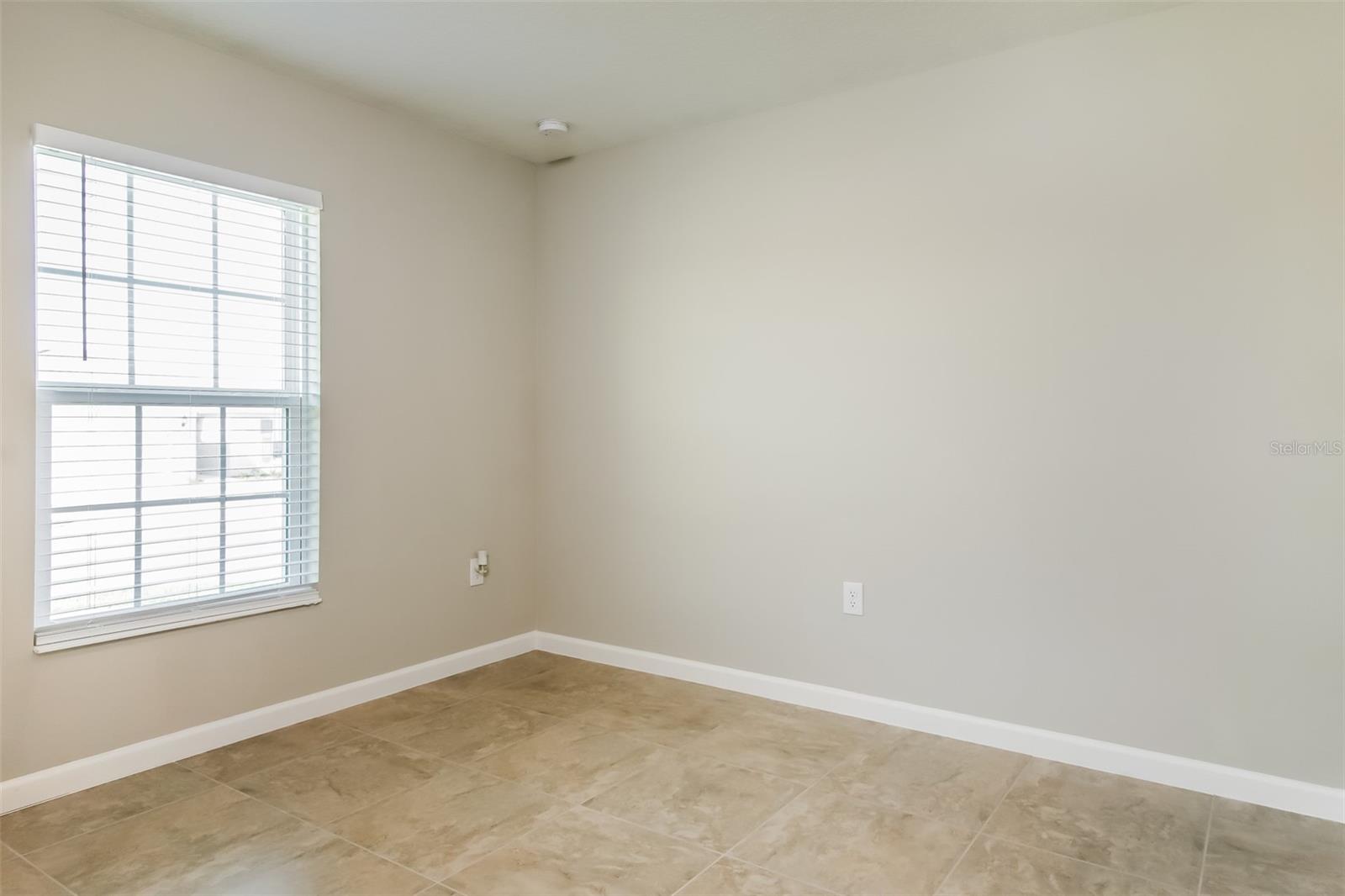 Image 10 of 15 For 646 Lindbergh Way