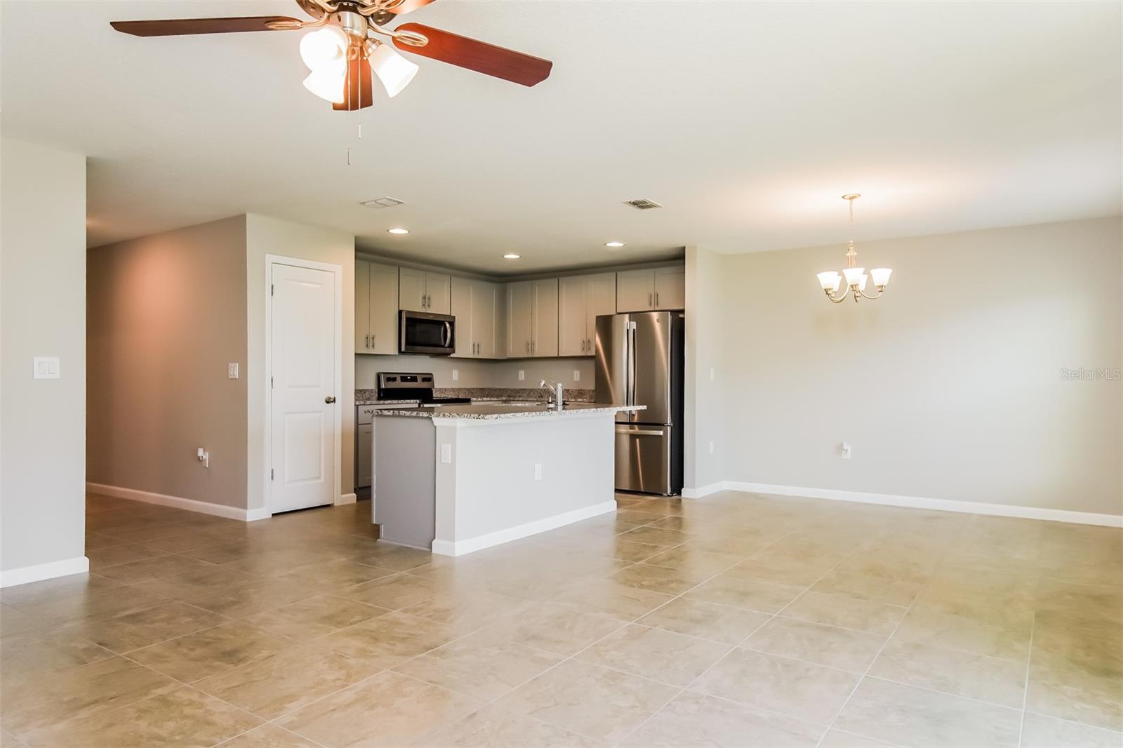 Image 3 of 15 For 646 Lindbergh Way