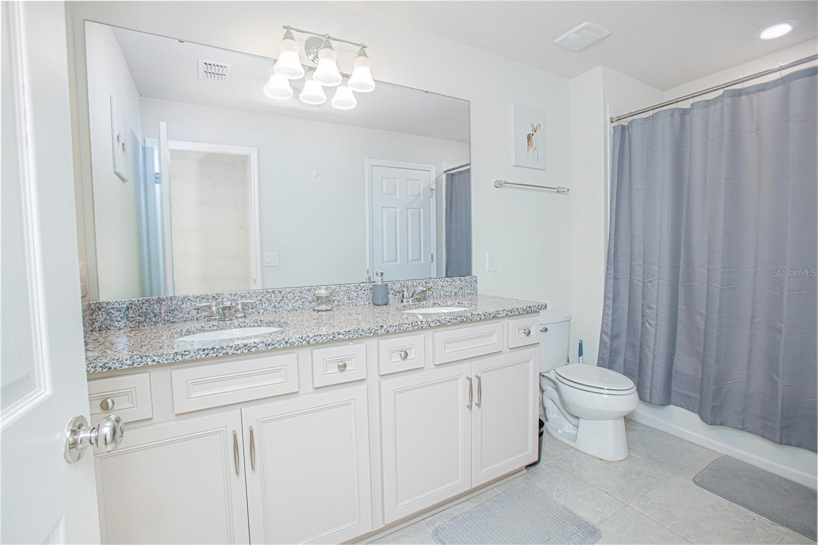 Image 9 of 23 For 3851 Plainview Drive