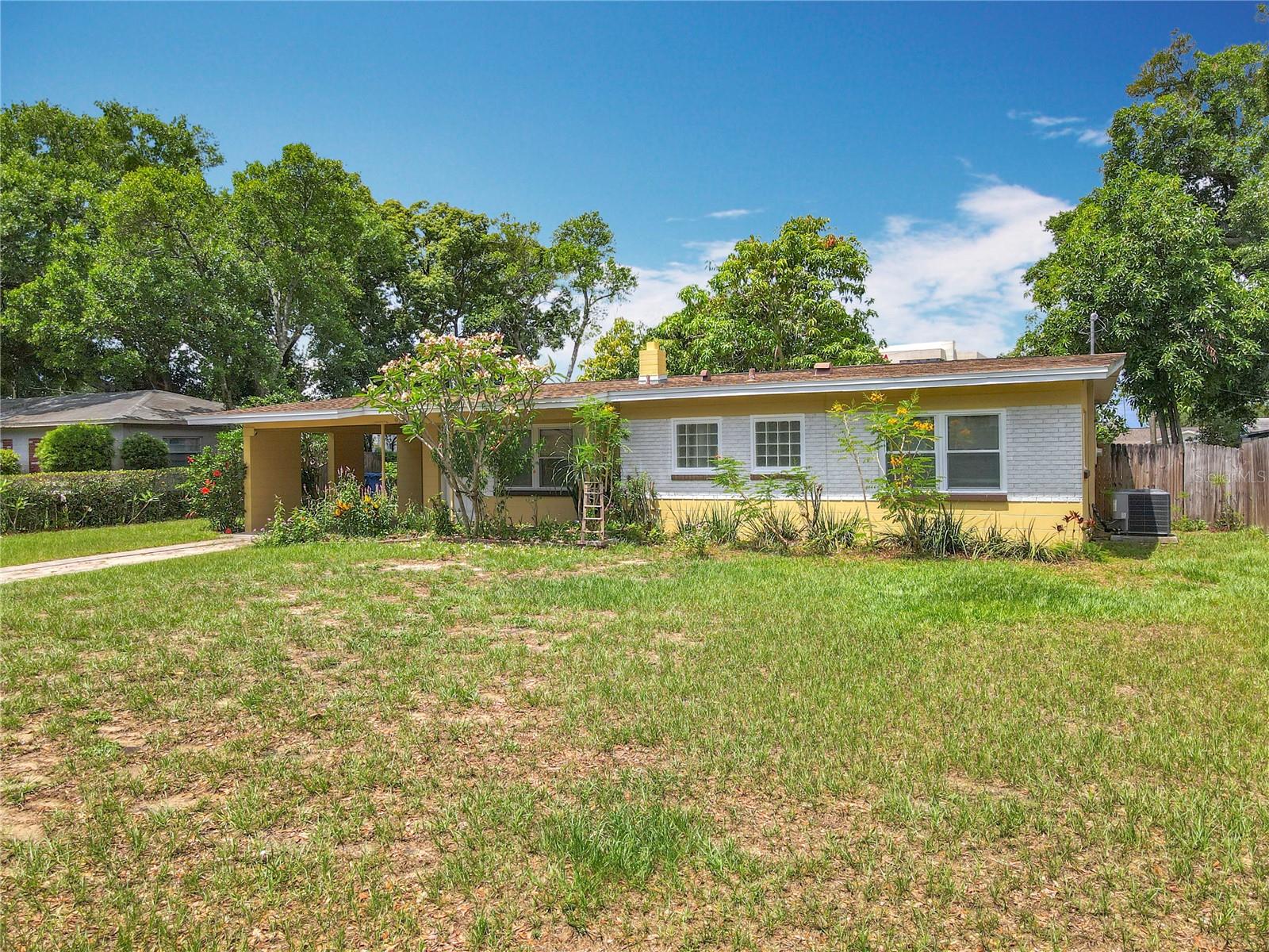 Image 40 of 51 For 920 Gloriosa Avenue