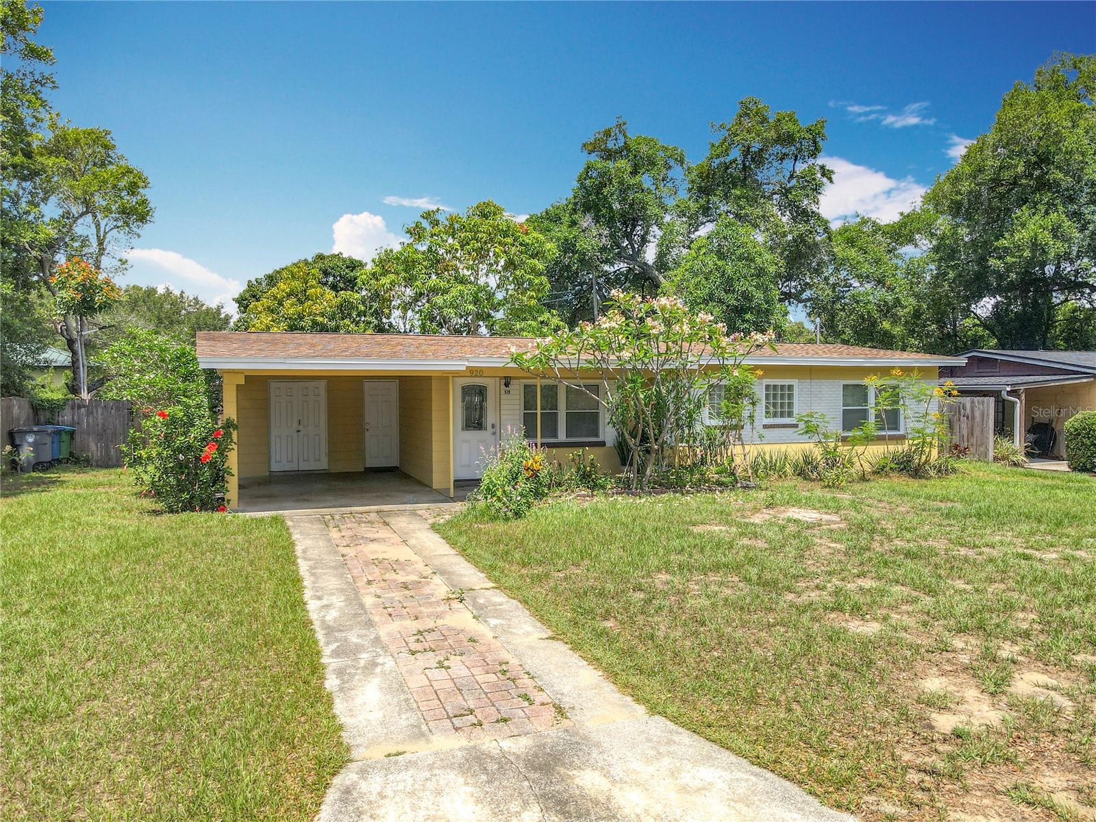 Image 41 of 51 For 920 Gloriosa Avenue