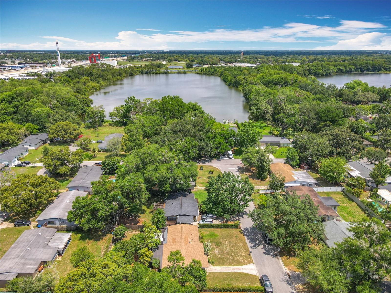 Image 47 of 51 For 920 Gloriosa Avenue