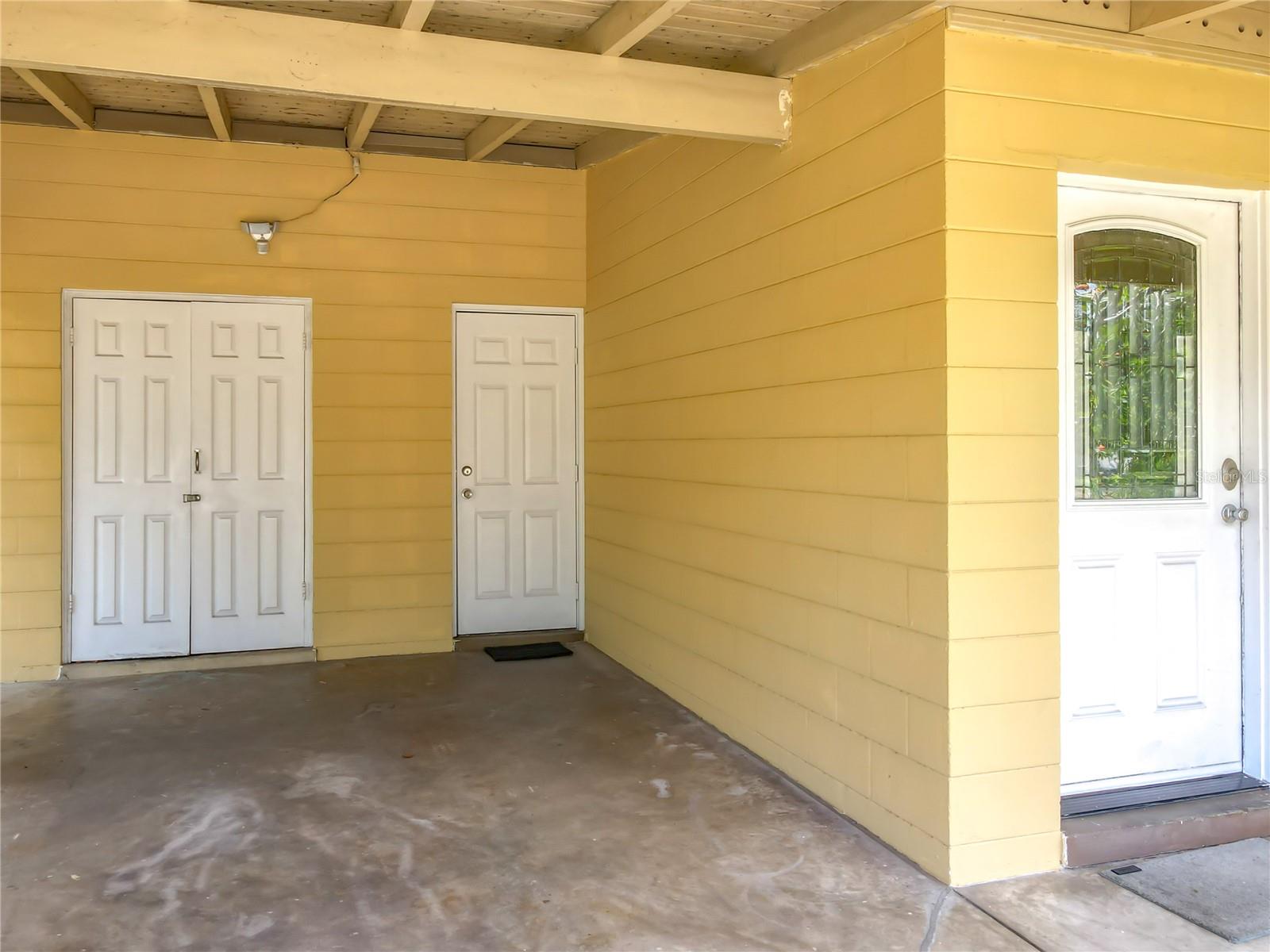 Image 6 of 51 For 920 Gloriosa Avenue