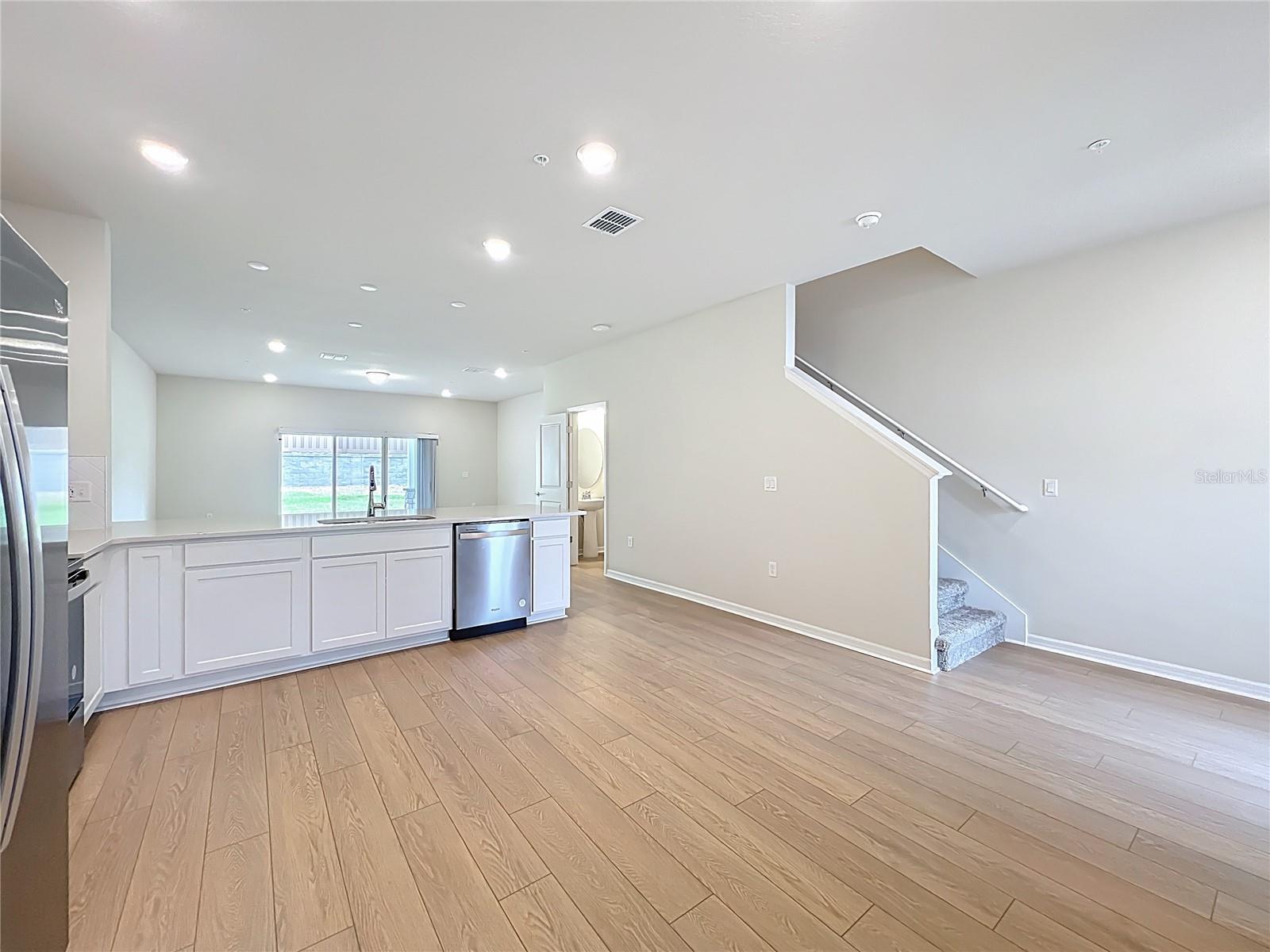 Image 10 of 54 For 431 Meadowland Point