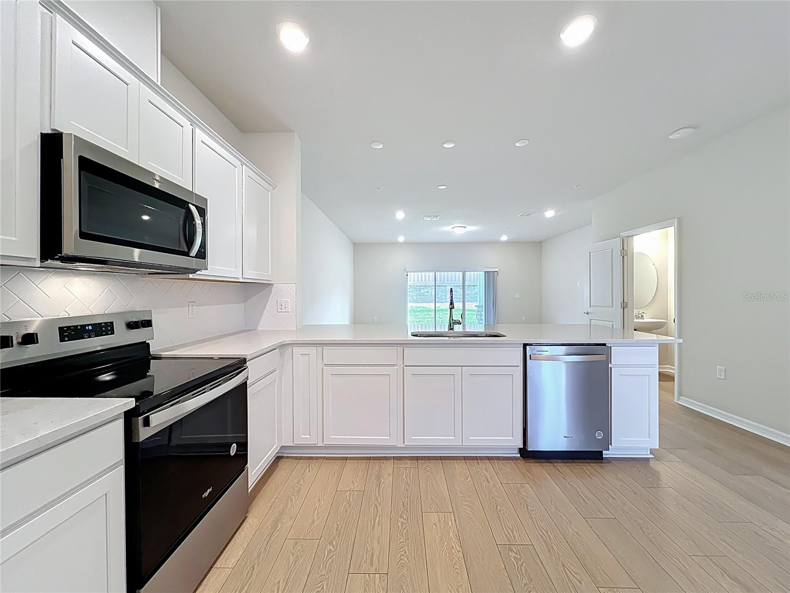 Image 11 of 54 For 431 Meadowland Point