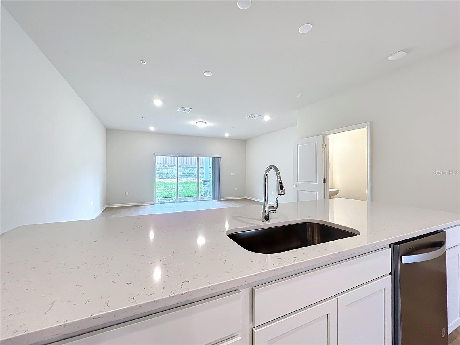 Image 13 of 54 For 431 Meadowland Point