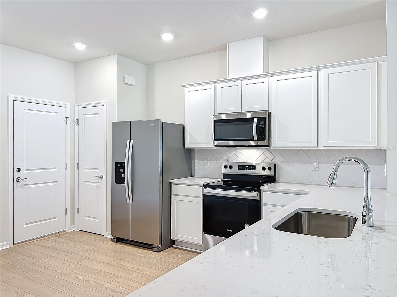 Image 17 of 54 For 431 Meadowland Point