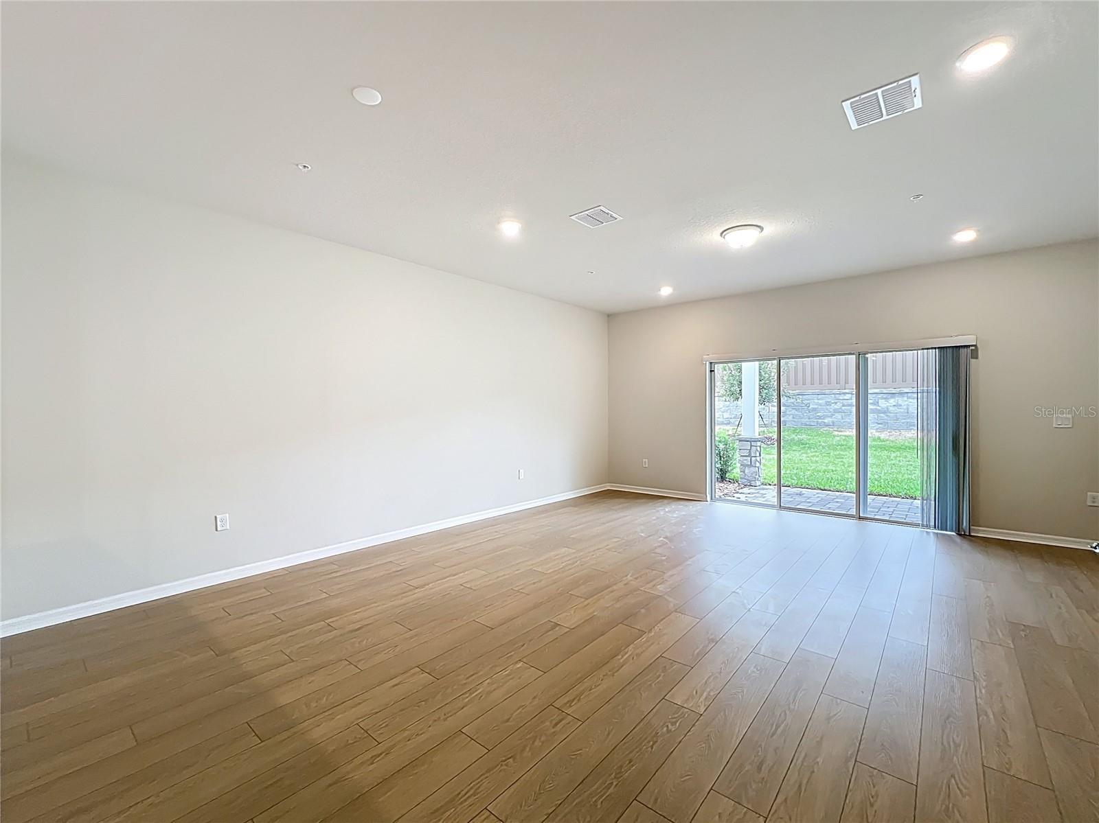Image 21 of 54 For 431 Meadowland Point