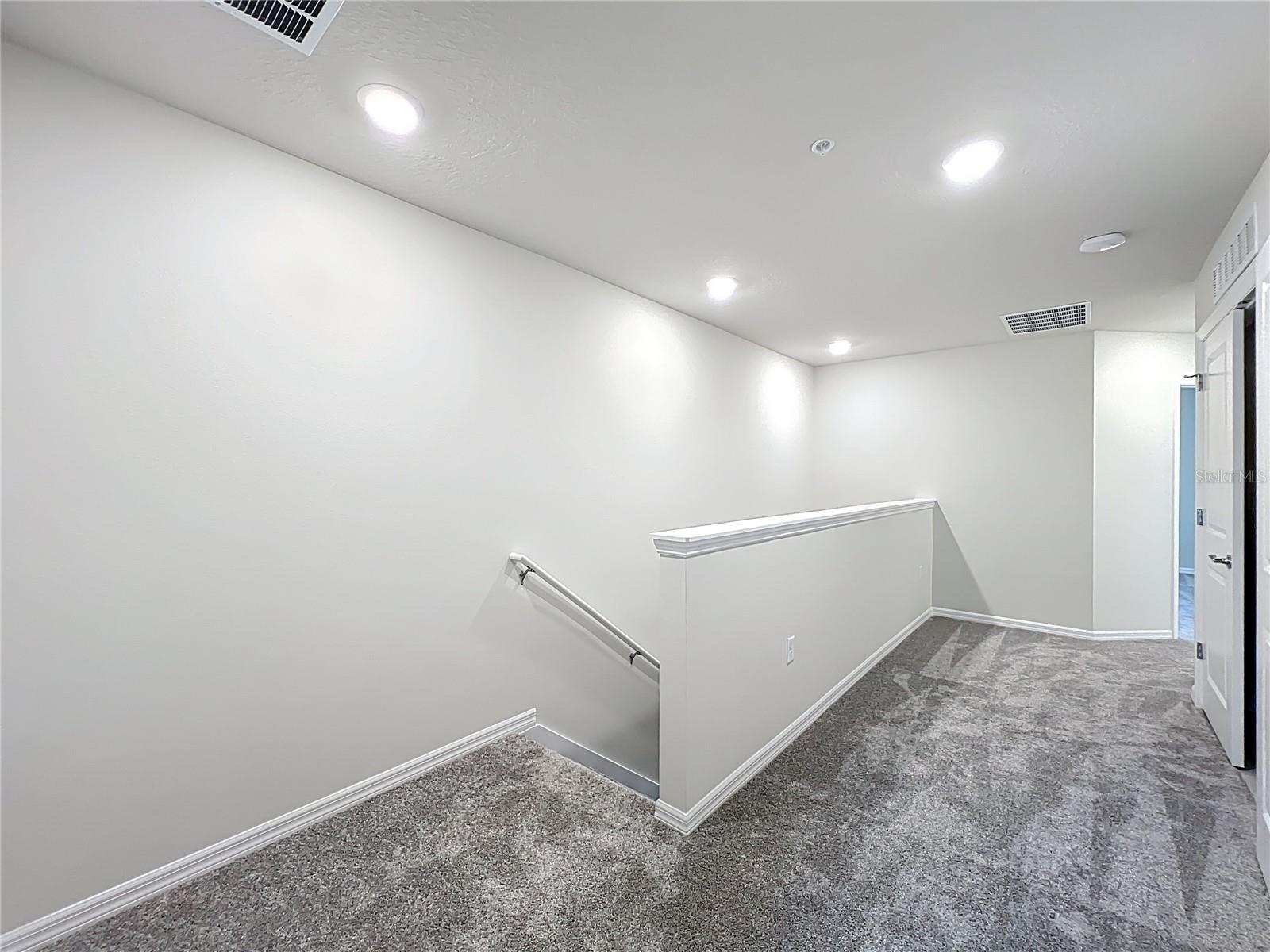 Image 29 of 54 For 431 Meadowland Point