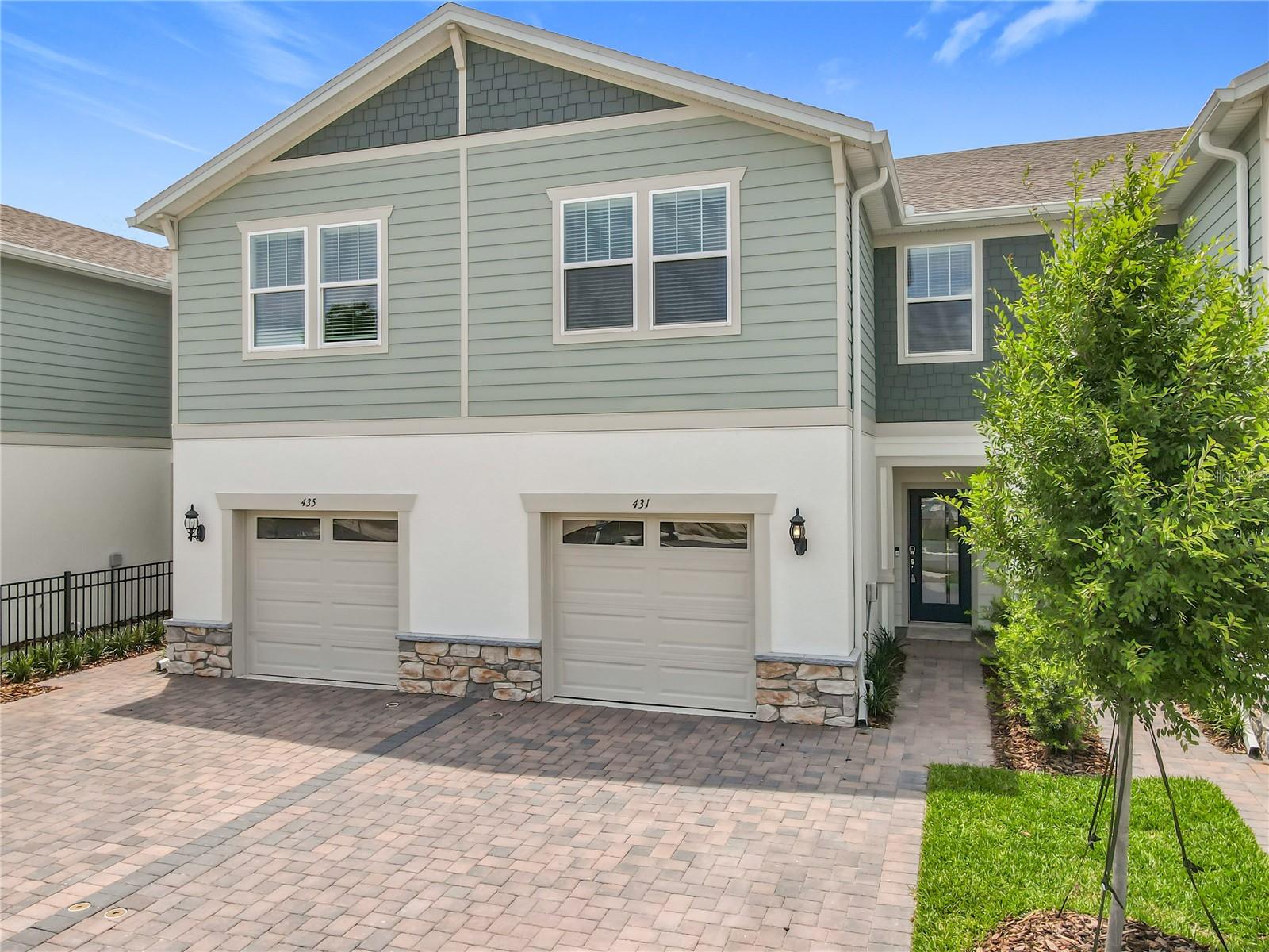 Image 3 of 54 For 431 Meadowland Point