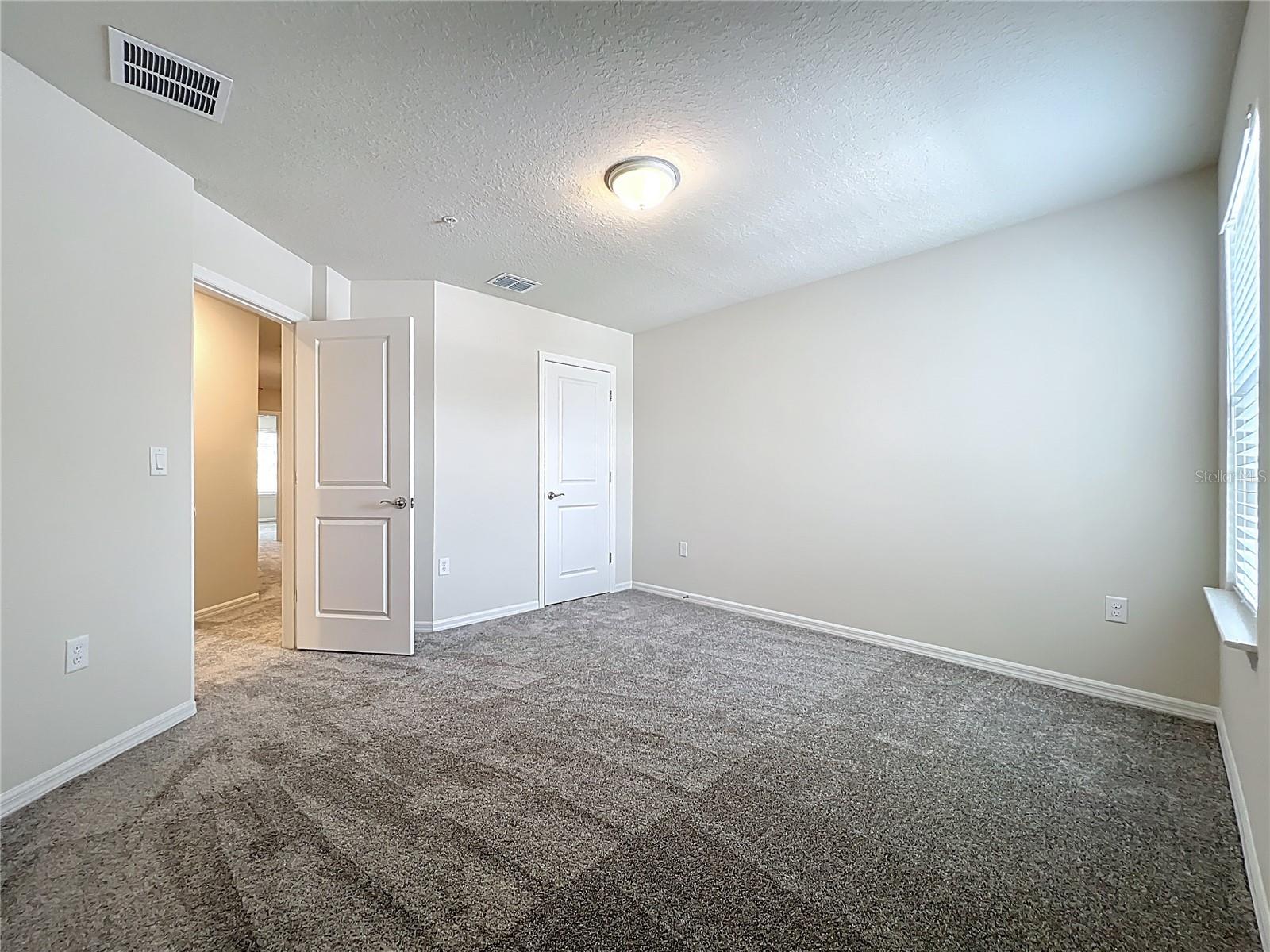 Image 31 of 54 For 431 Meadowland Point