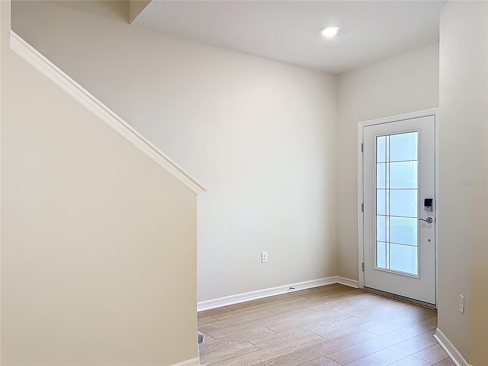 Image 7 of 54 For 431 Meadowland Point