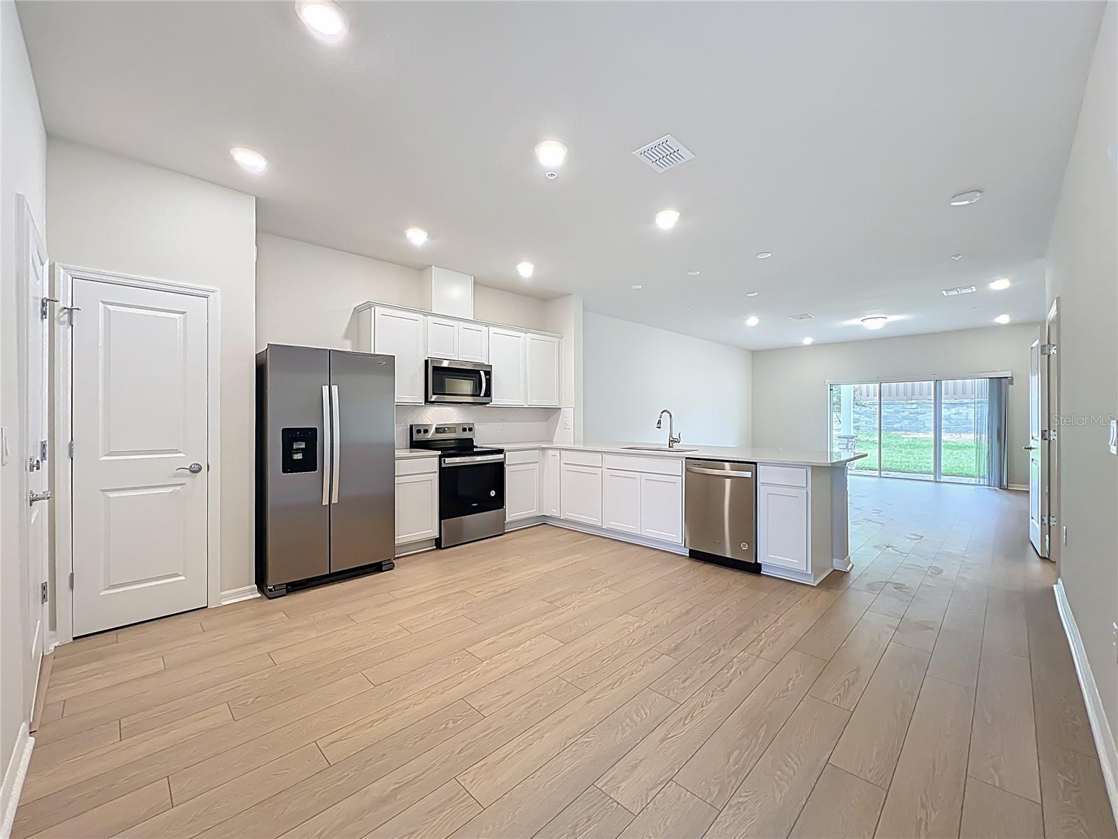 Image 9 of 54 For 431 Meadowland Point