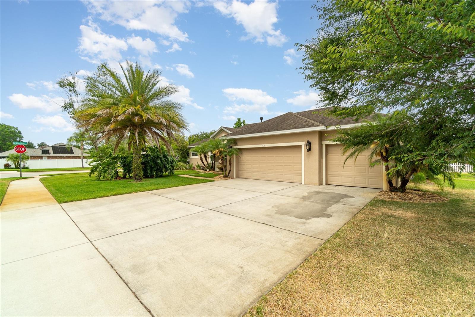Image 4 of 32 For 611 Curly Fern Lane