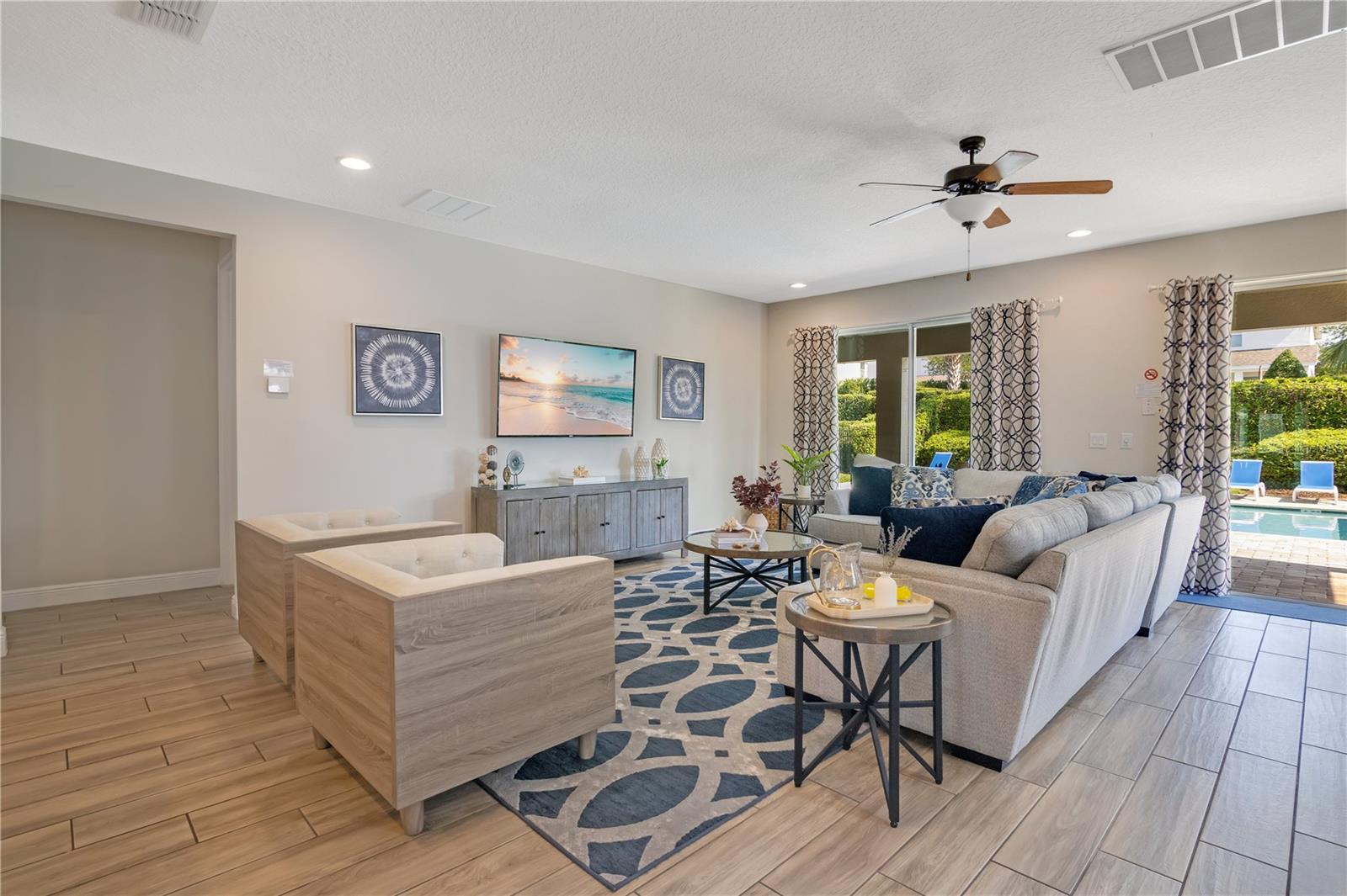 Image 13 of 61 For 7647 Fairfax Drive