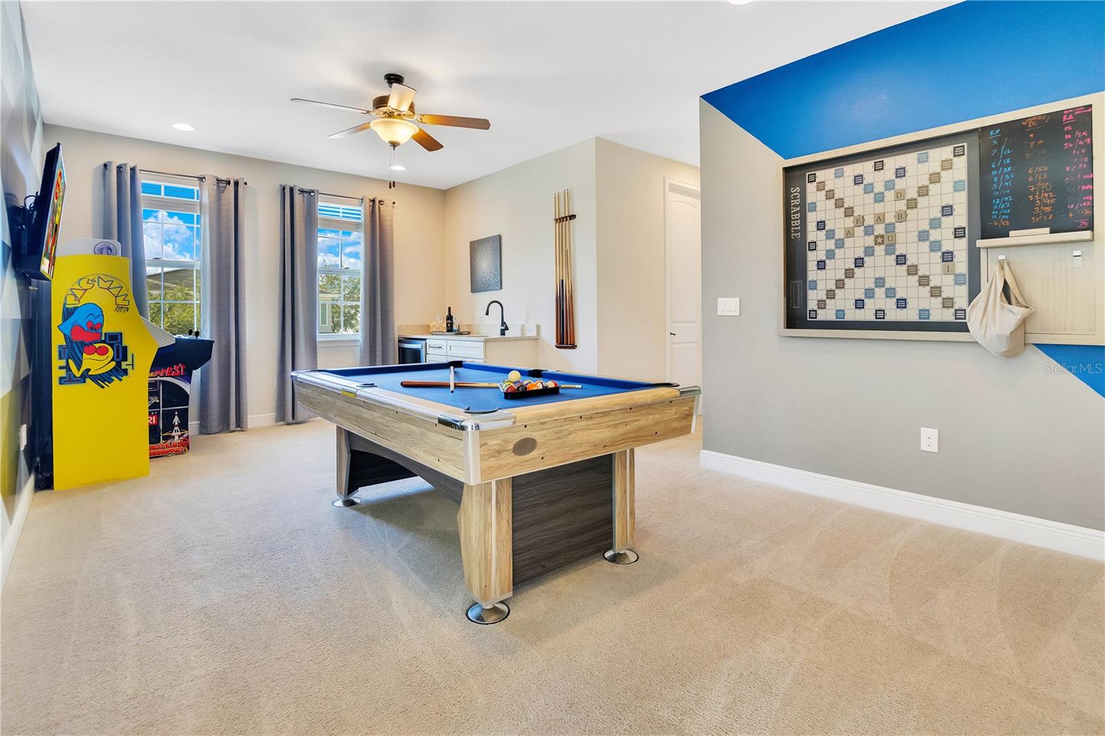 Image 21 of 61 For 7647 Fairfax Drive