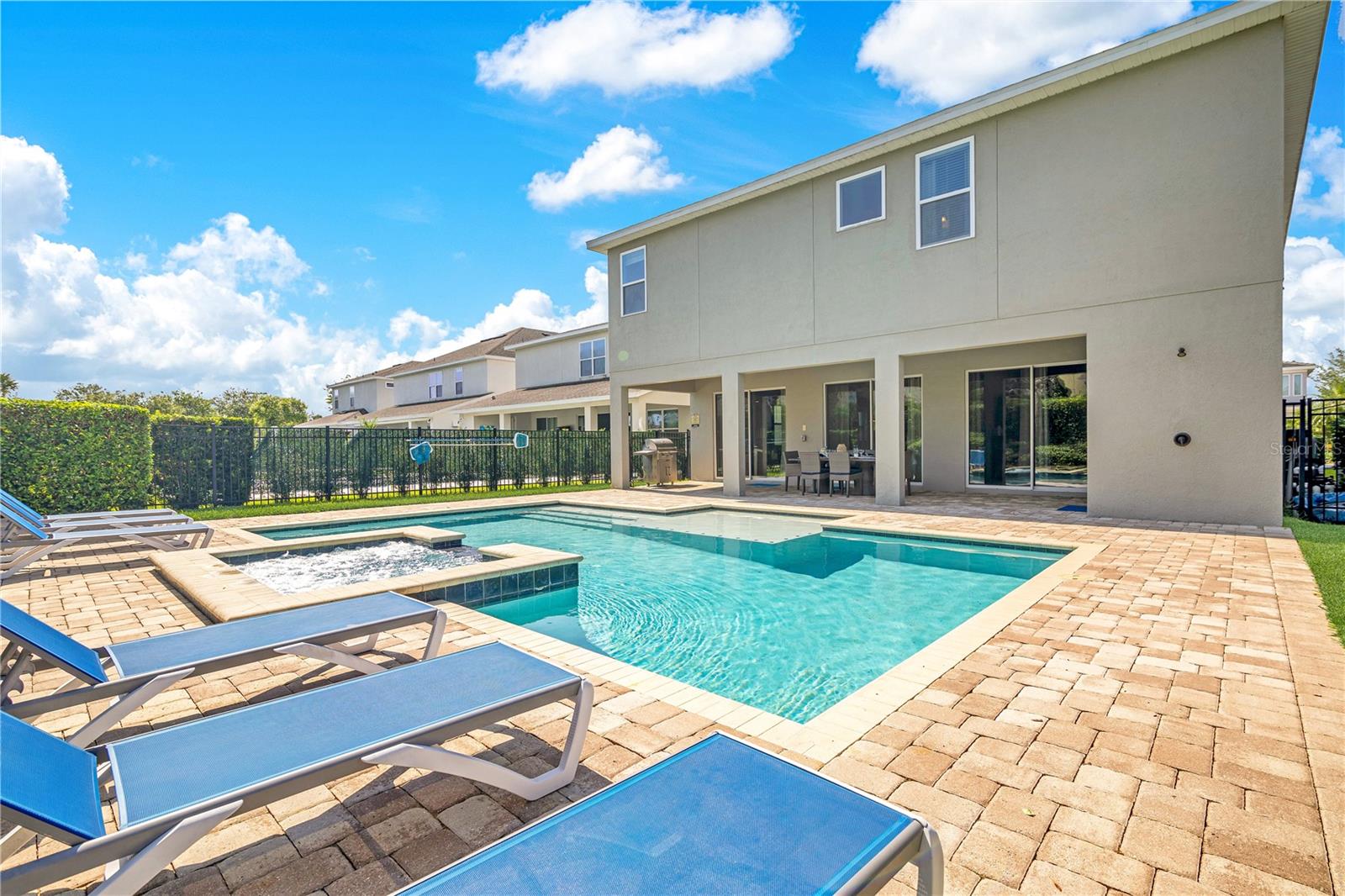 Image 32 of 61 For 7647 Fairfax Drive