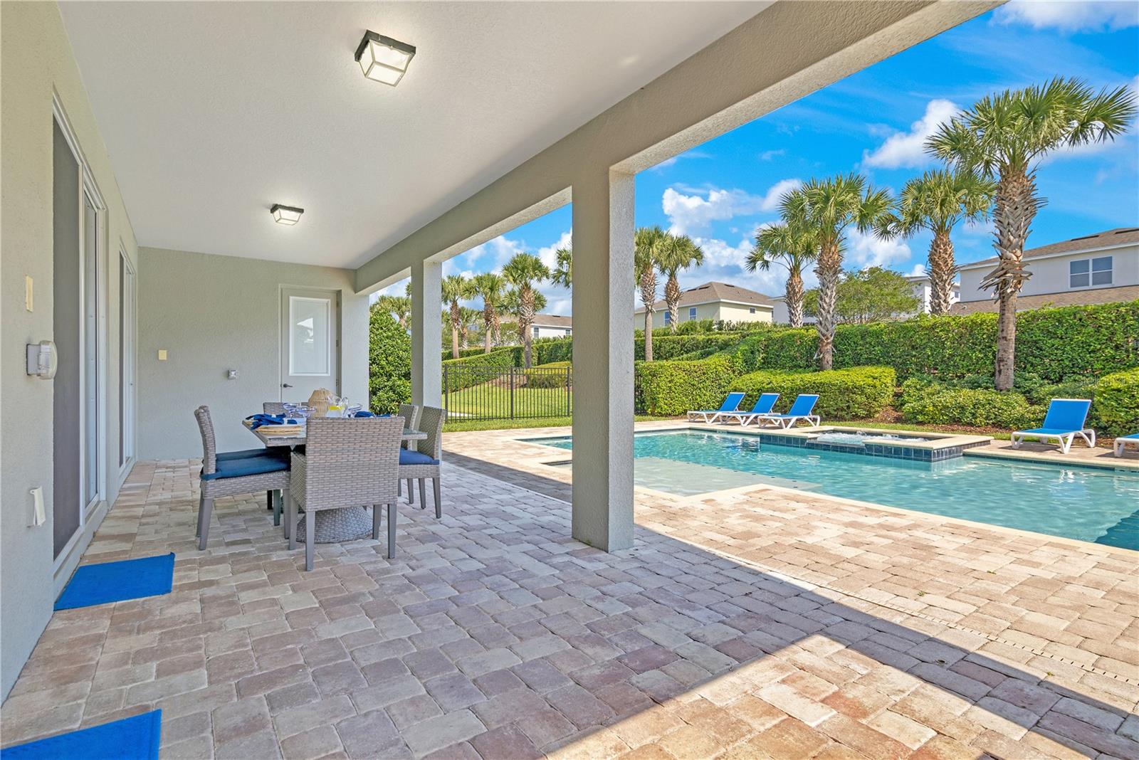 Image 36 of 61 For 7647 Fairfax Drive