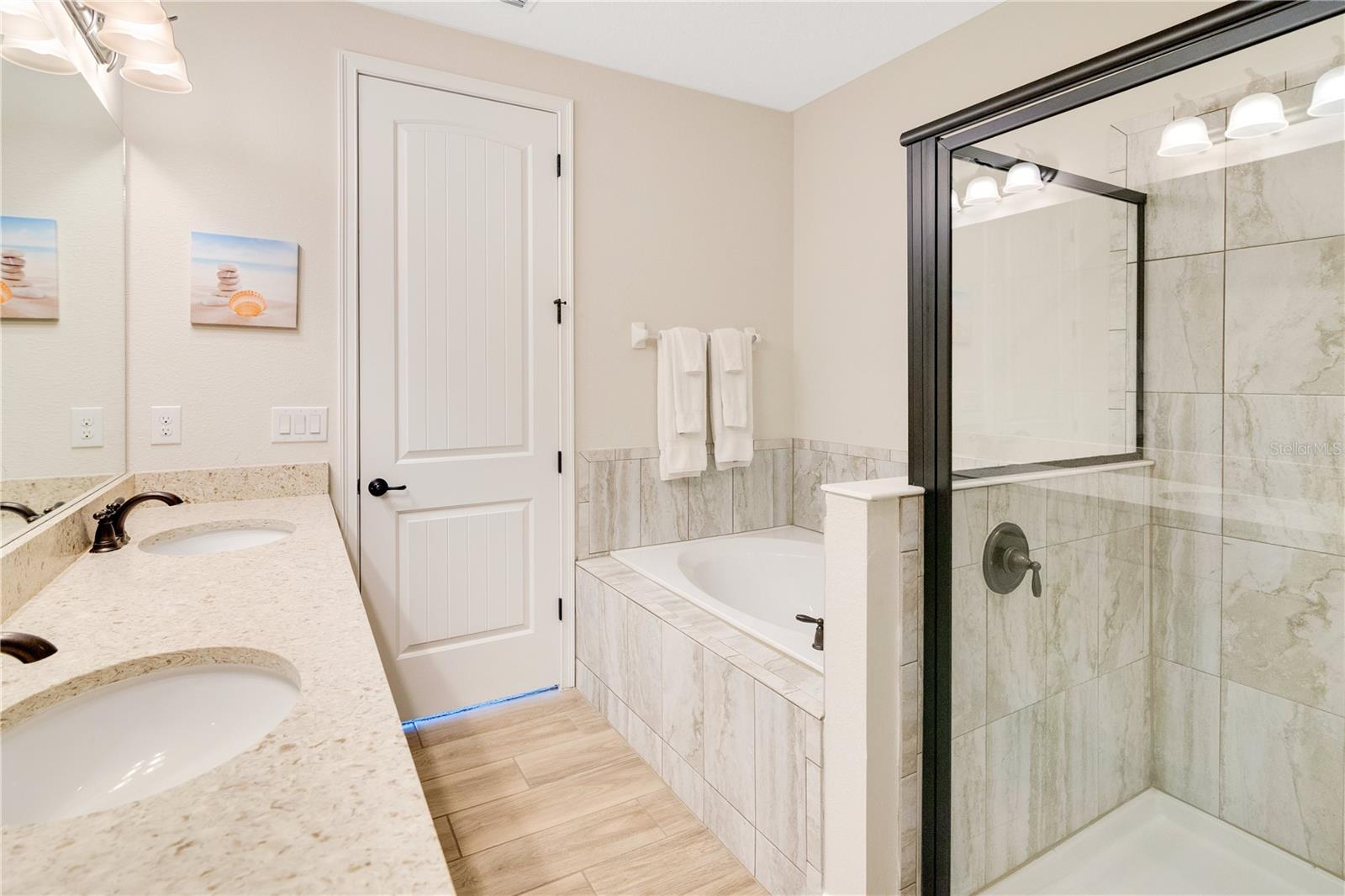 Image 41 of 61 For 7647 Fairfax Drive