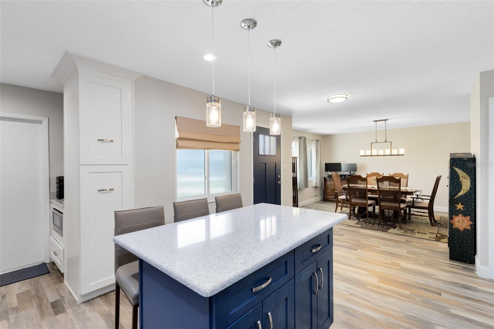 Image 11 of 26 For 525 Southport Drive