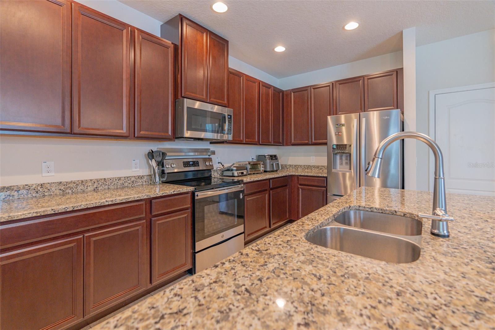 Image 12 of 37 For 87 Delacorte Way