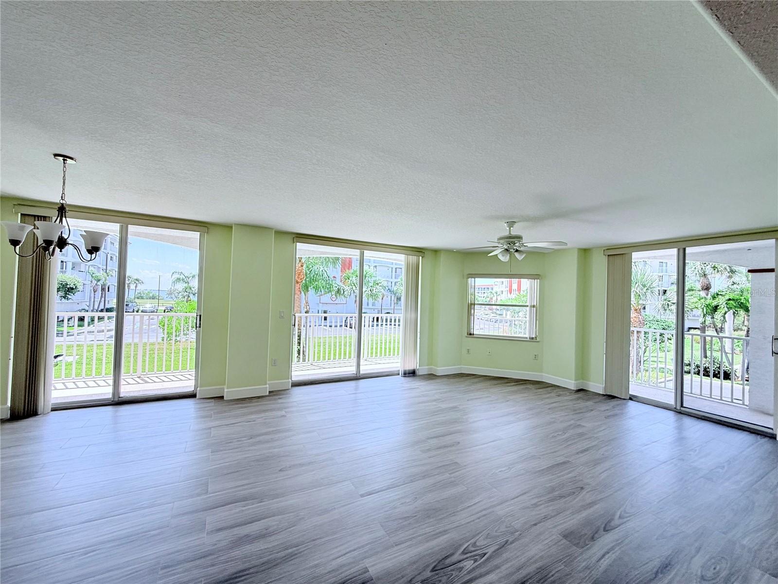 Image 15 of 68 For 8922 Laguna Lane 201