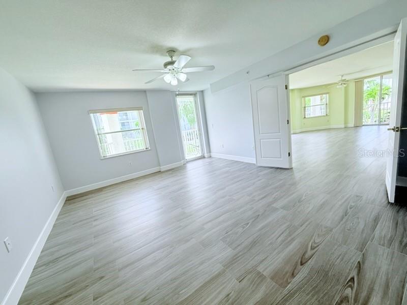 Image 20 of 68 For 8922 Laguna Lane 201