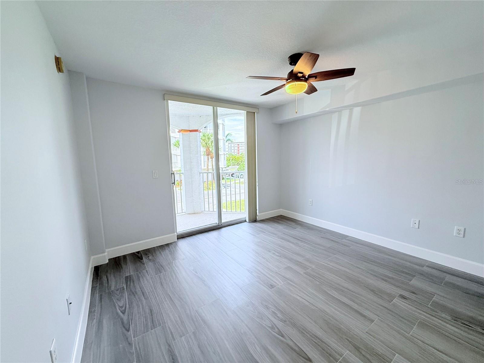 Image 30 of 68 For 8922 Laguna Lane 201