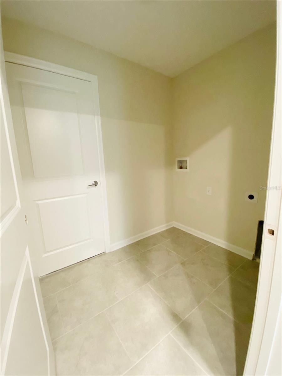 Image 7 of 23 For 4343 Sunny Creek Place