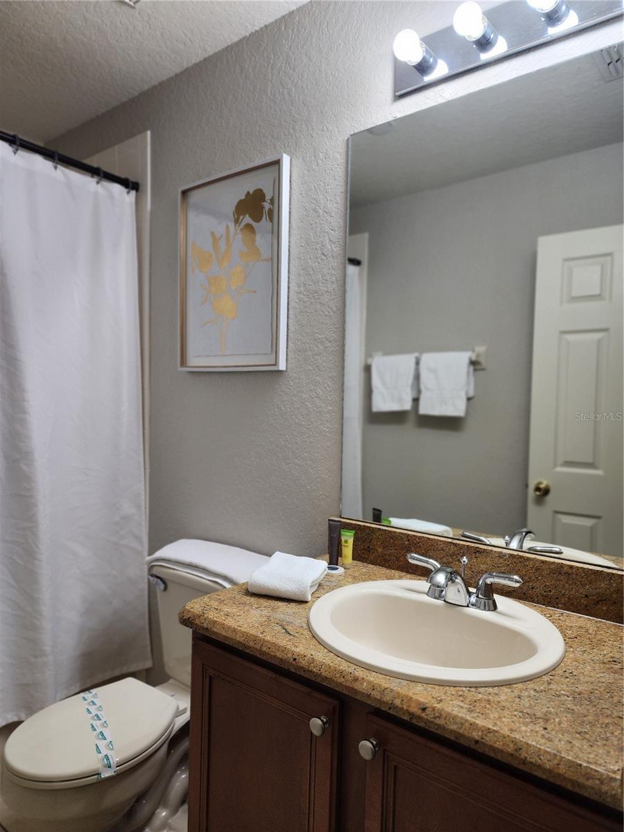 Image 20 of 76 For 3500 Calabria Avenue
