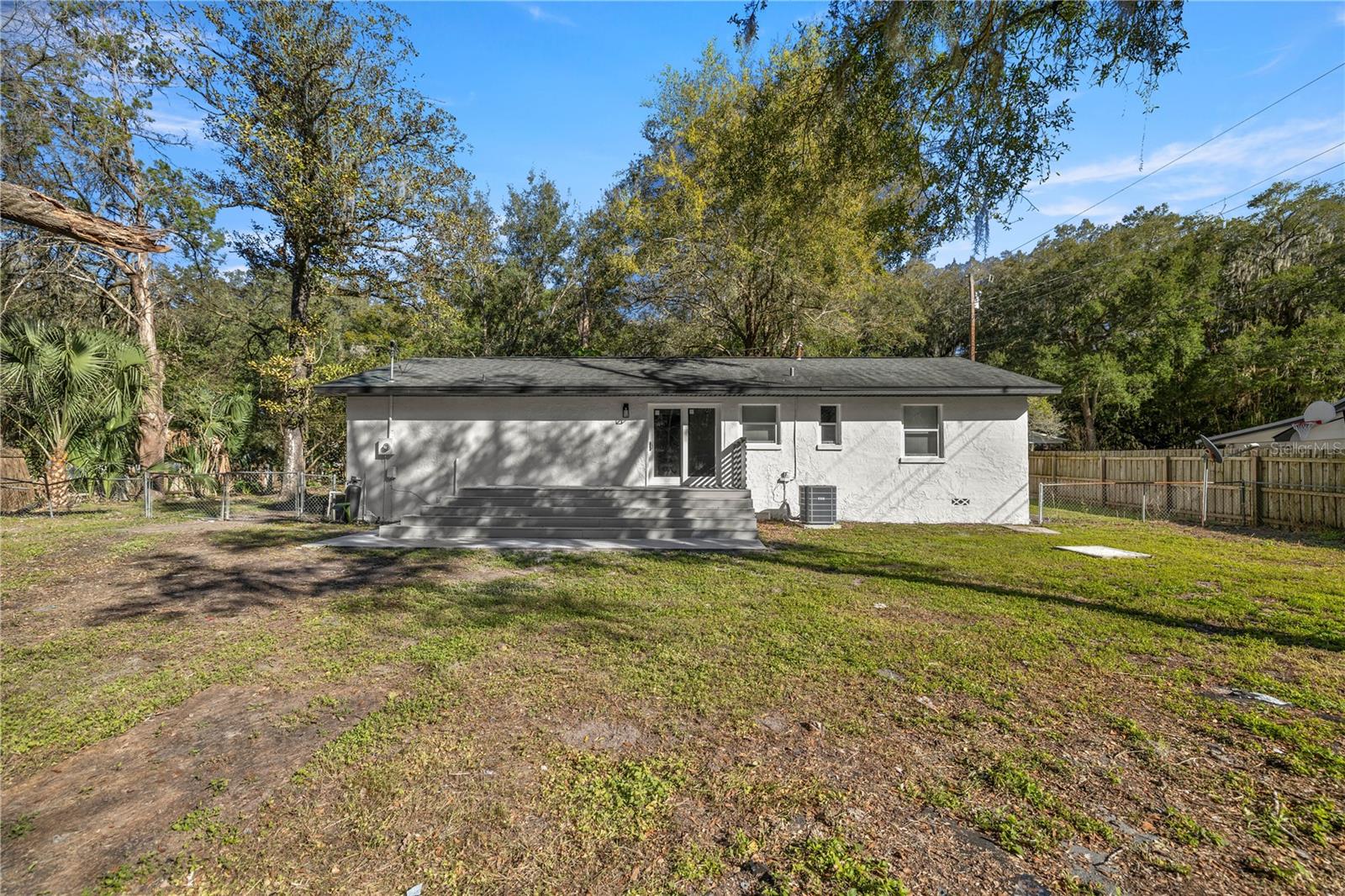 Image 18 of 24 For 11572 60th Avenue