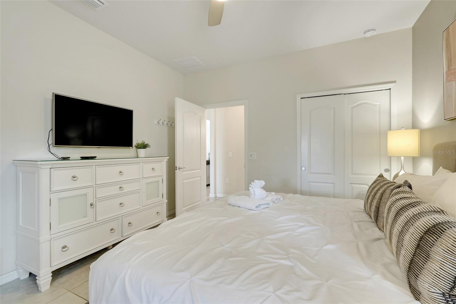 Image 19 of 56 For 8989 Rhodes Street