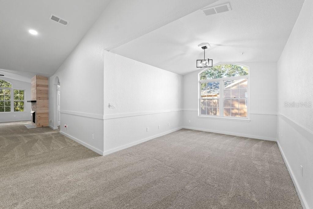 Image 13 of 34 For 13810 Sutton Park Drive N 1139