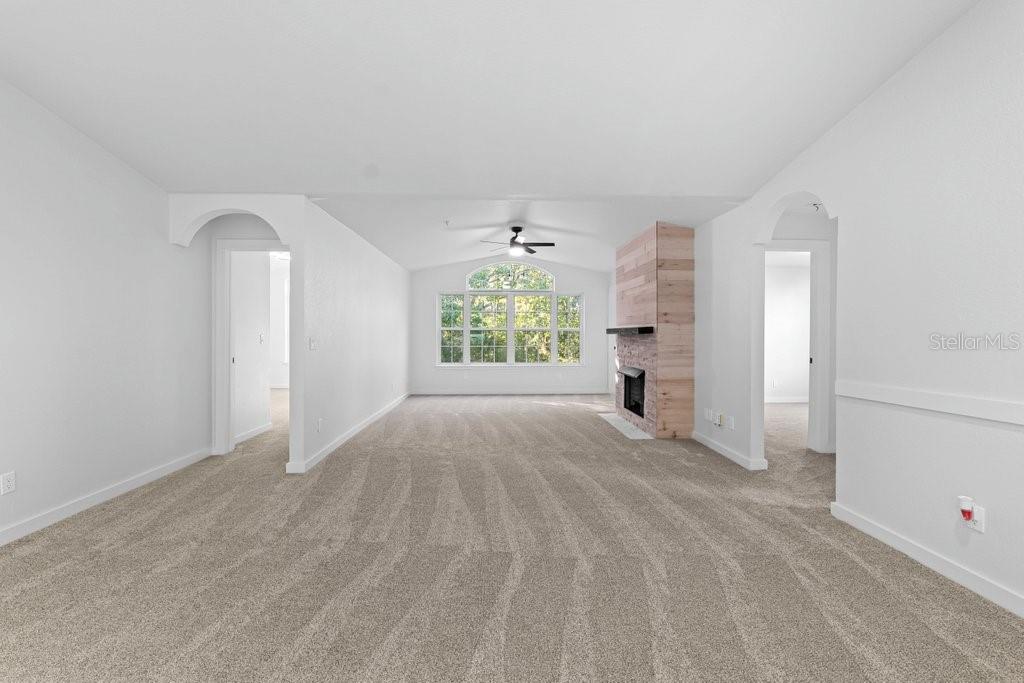 Image 14 of 34 For 13810 Sutton Park Drive N 1139