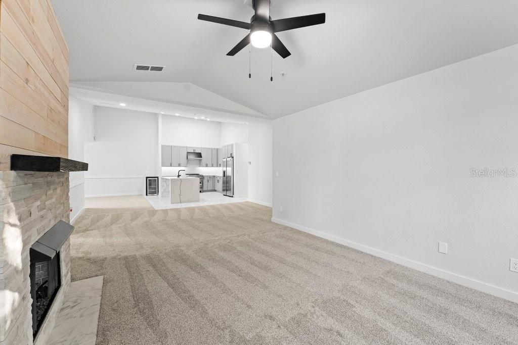 Image 18 of 34 For 13810 Sutton Park Drive N 1139